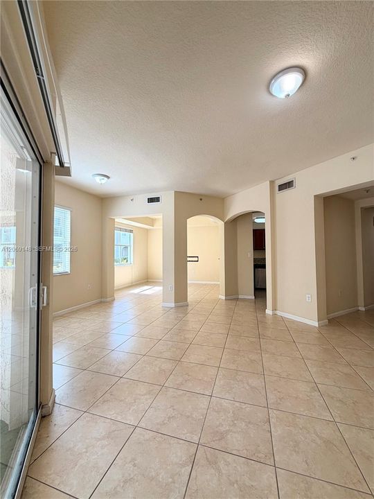 В аренду: $2,950 (3 спален, 2 ванн, 1308 Квадратных фут)