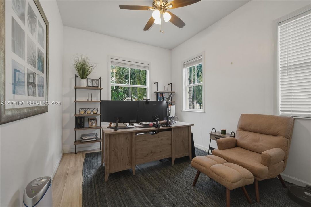 En Venta: $465,000 (3 camas, 2 baños, 1562 Pies cuadrados)