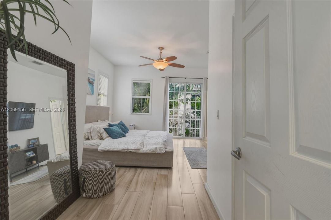 En Venta: $465,000 (3 camas, 2 baños, 1562 Pies cuadrados)