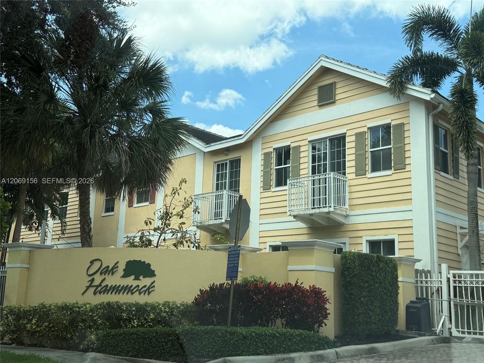 En Venta: $465,000 (3 camas, 2 baños, 1562 Pies cuadrados)