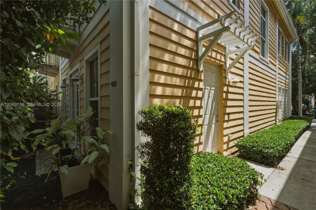 En Venta: $465,000 (3 camas, 2 baños, 1562 Pies cuadrados)