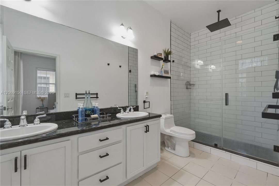 En Venta: $465,000 (3 camas, 2 baños, 1562 Pies cuadrados)