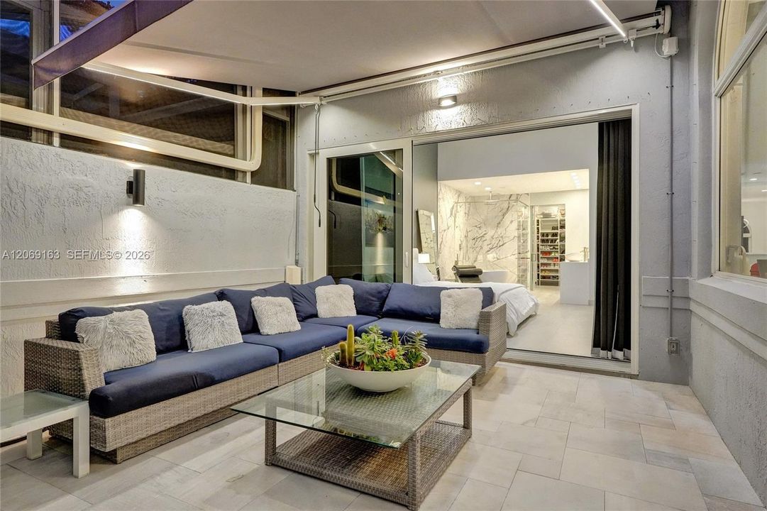 For Rent: $5,499 (3 beds, 3 baths, 2617 Square Feet)
