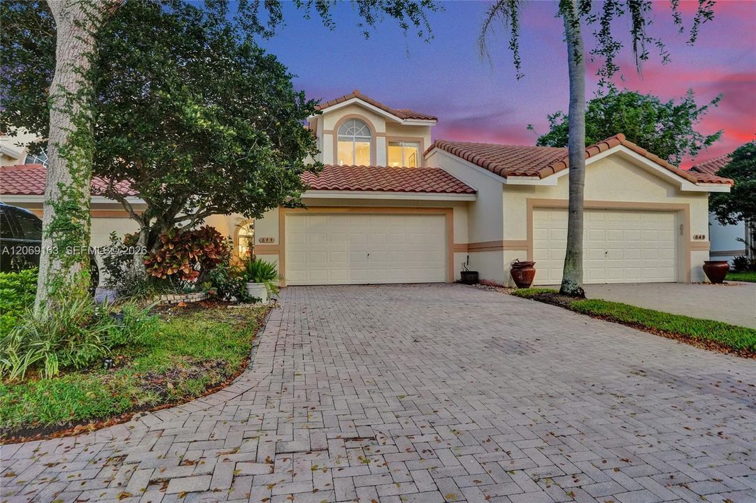 For Rent: $5,499 (3 beds, 3 baths, 2617 Square Feet)
