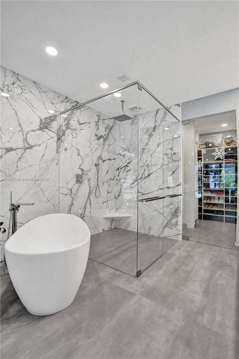 For Rent: $5,499 (3 beds, 3 baths, 2617 Square Feet)