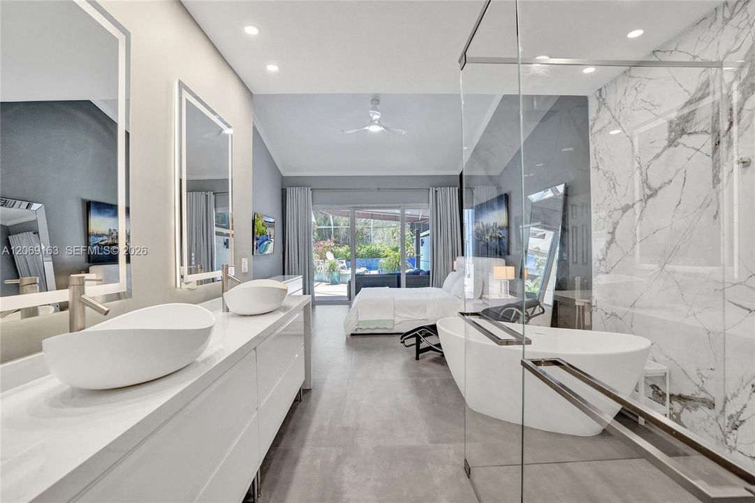 For Rent: $5,499 (3 beds, 3 baths, 2617 Square Feet)