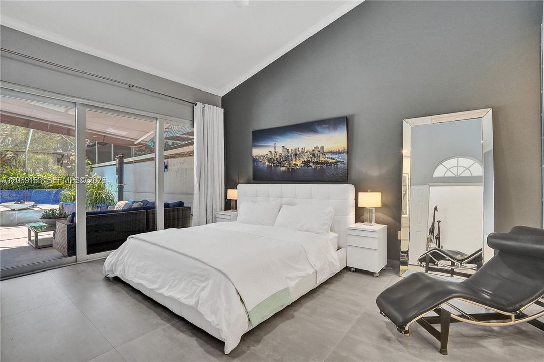 For Rent: $5,499 (3 beds, 3 baths, 2617 Square Feet)