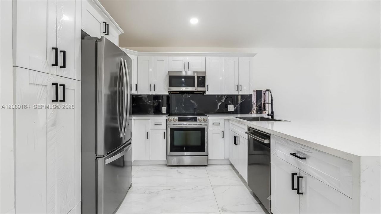 En Venta: $545,000 (4 camas, 4 baños, 0 Pies cuadrados)