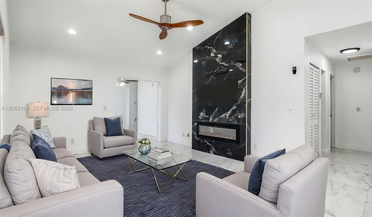 En Venta: $545,000 (4 camas, 4 baños, 0 Pies cuadrados)