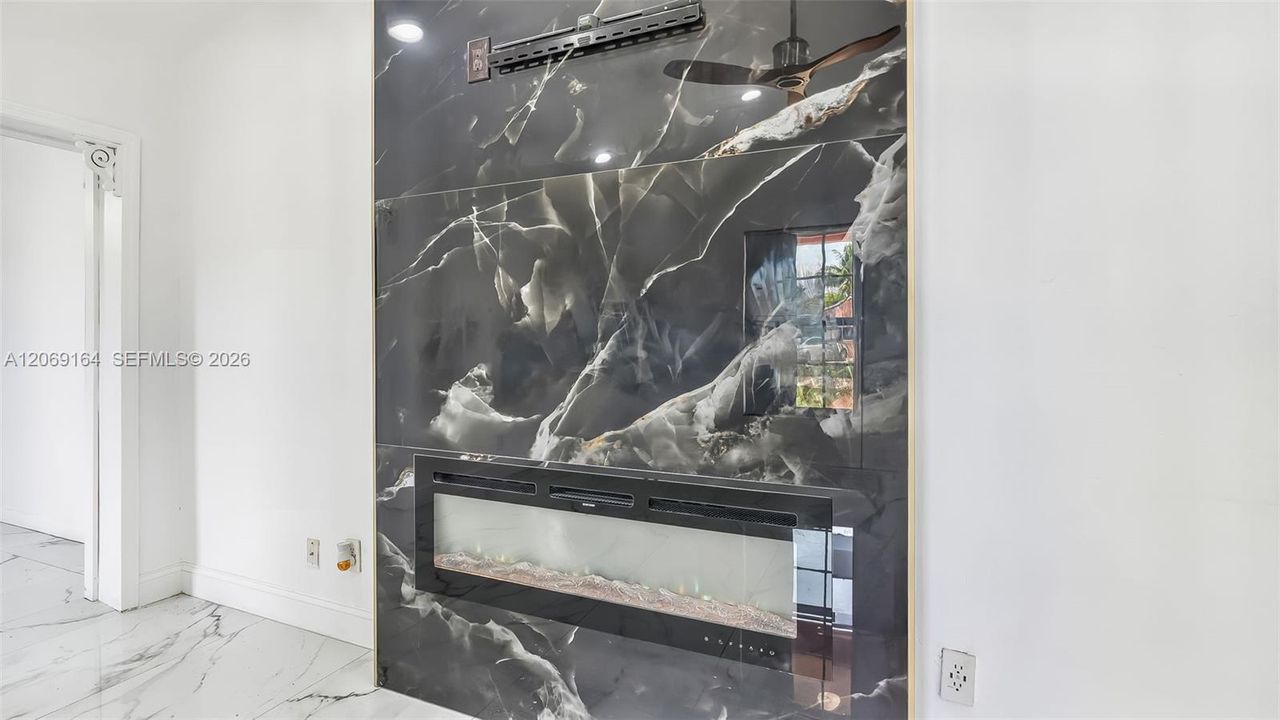 En Venta: $545,000 (4 camas, 4 baños, 0 Pies cuadrados)