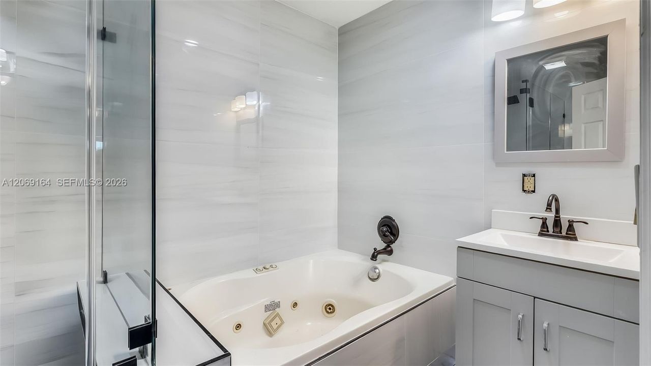 En Venta: $545,000 (4 camas, 4 baños, 0 Pies cuadrados)
