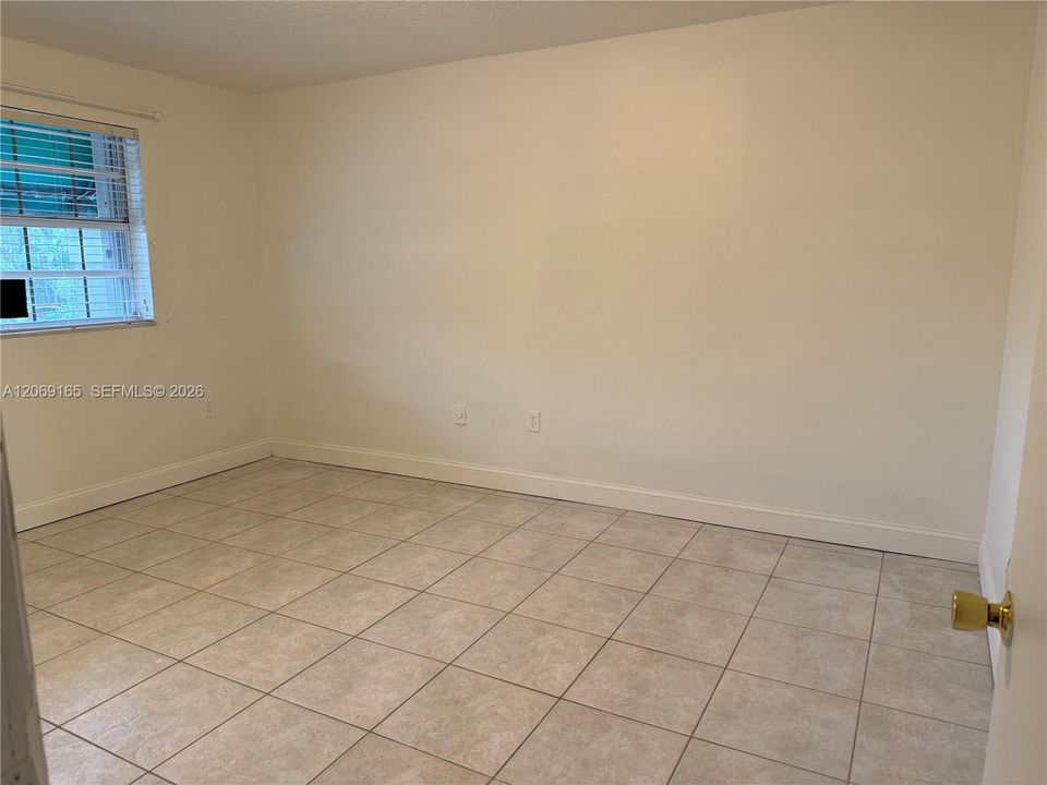 For Rent: $2,700 (2 beds, 2 baths, 1223 Square Feet)