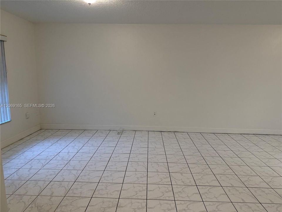 For Rent: $2,700 (2 beds, 2 baths, 1223 Square Feet)
