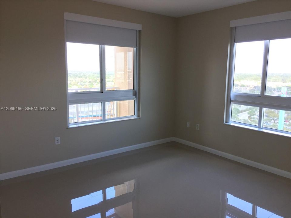 For Sale: $440,000 (2 beds, 2 baths, 1155 Square Feet)