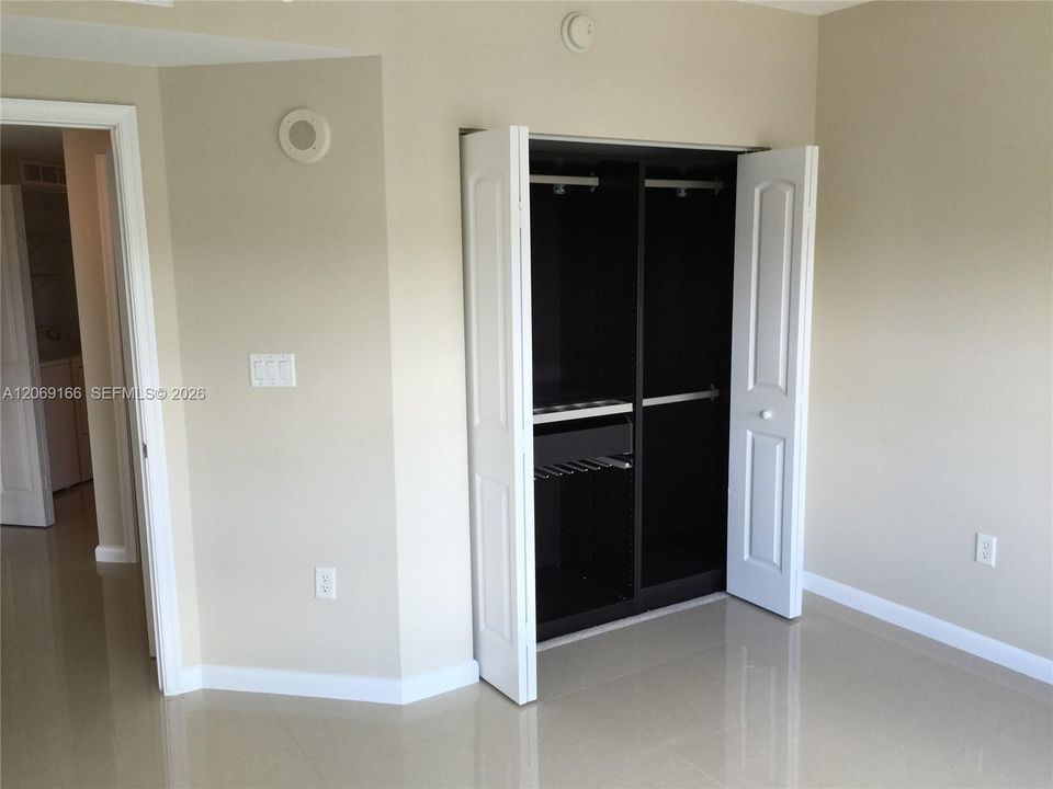 For Sale: $440,000 (2 beds, 2 baths, 1155 Square Feet)