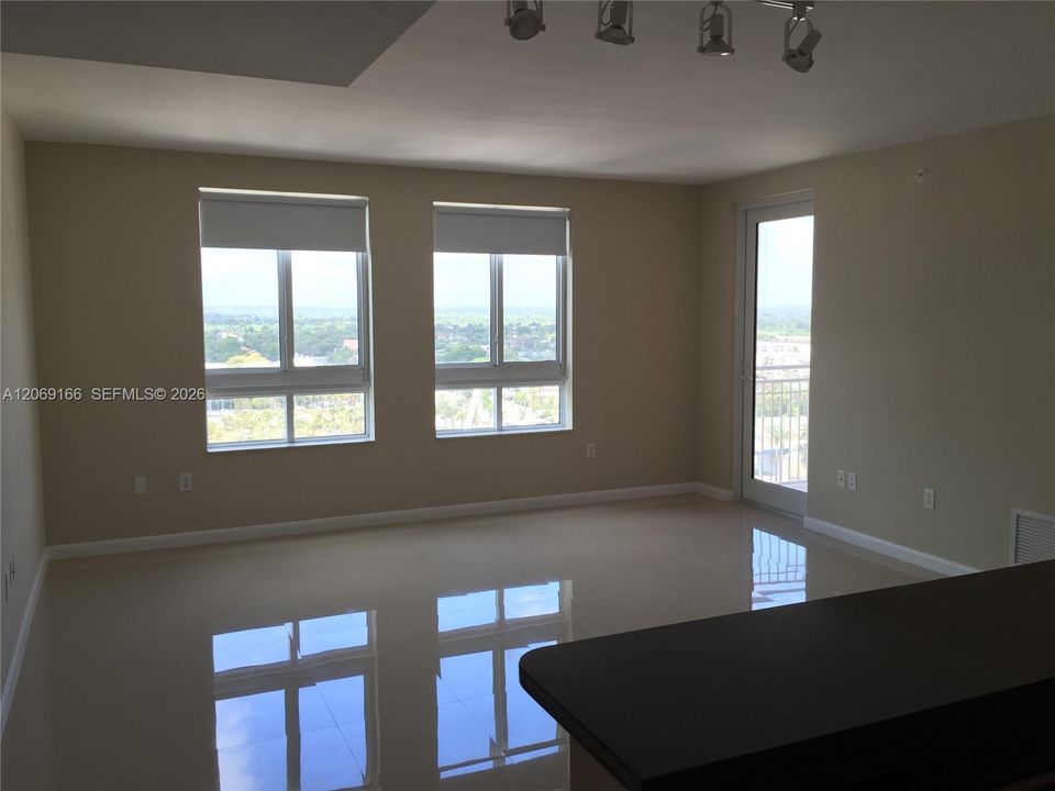 For Sale: $440,000 (2 beds, 2 baths, 1155 Square Feet)