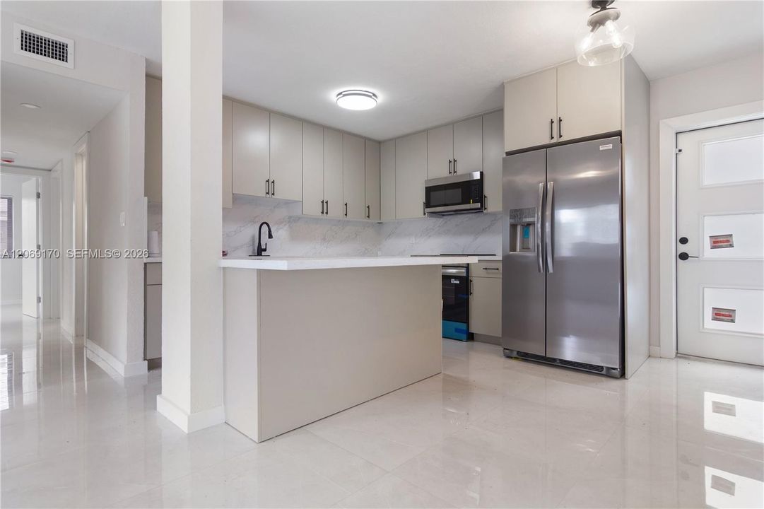 For Sale: $559,000 (3 beds, 1 baths, 1708 Square Feet)