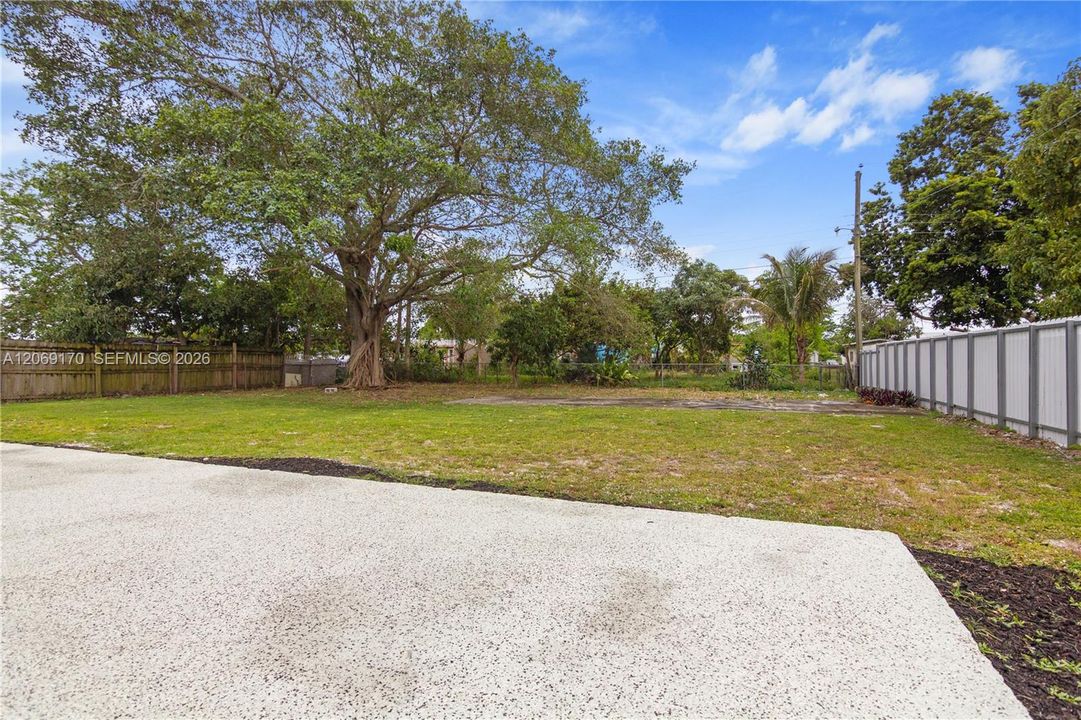 For Sale: $559,000 (3 beds, 1 baths, 1708 Square Feet)