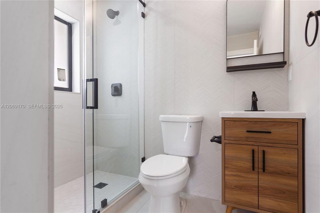 For Sale: $559,000 (3 beds, 1 baths, 1708 Square Feet)