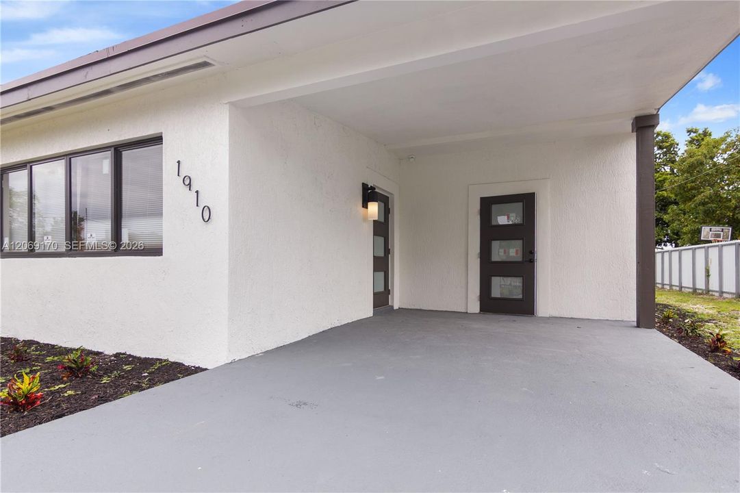 For Sale: $559,000 (3 beds, 1 baths, 1708 Square Feet)
