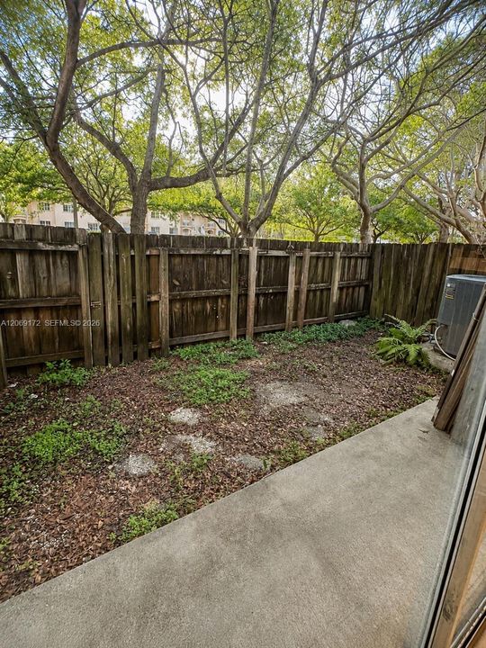 For Rent: $2,300 (4 beds, 3 baths, 1423 Square Feet)