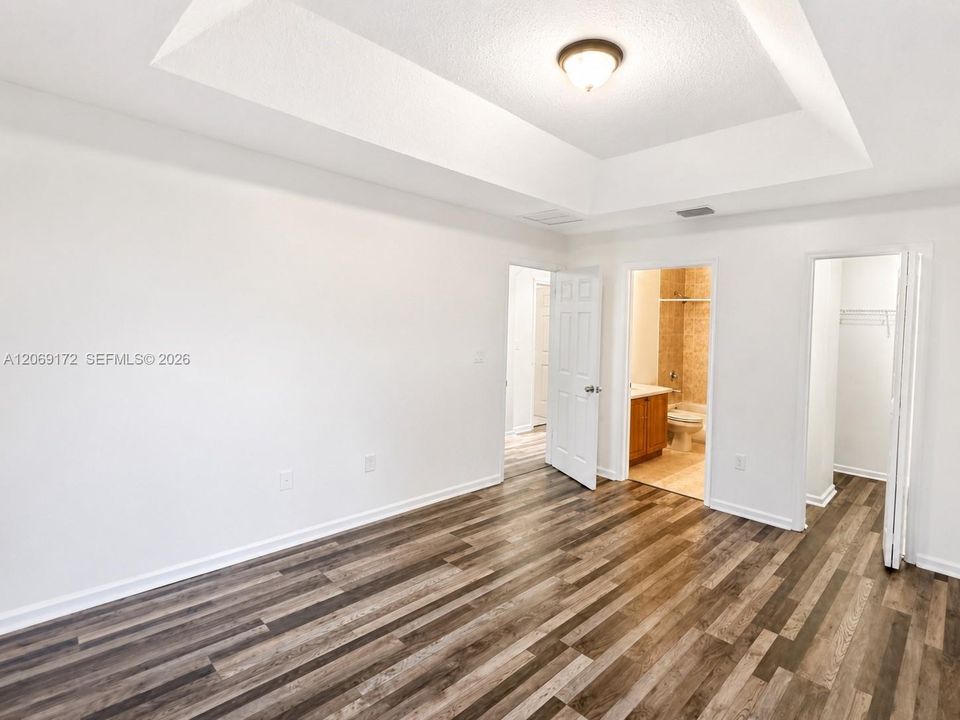 For Rent: $2,300 (4 beds, 3 baths, 1423 Square Feet)