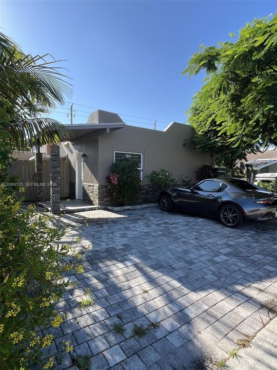 En Venta: $395,000 (3 camas, 1 baños, 1363 Pies cuadrados)