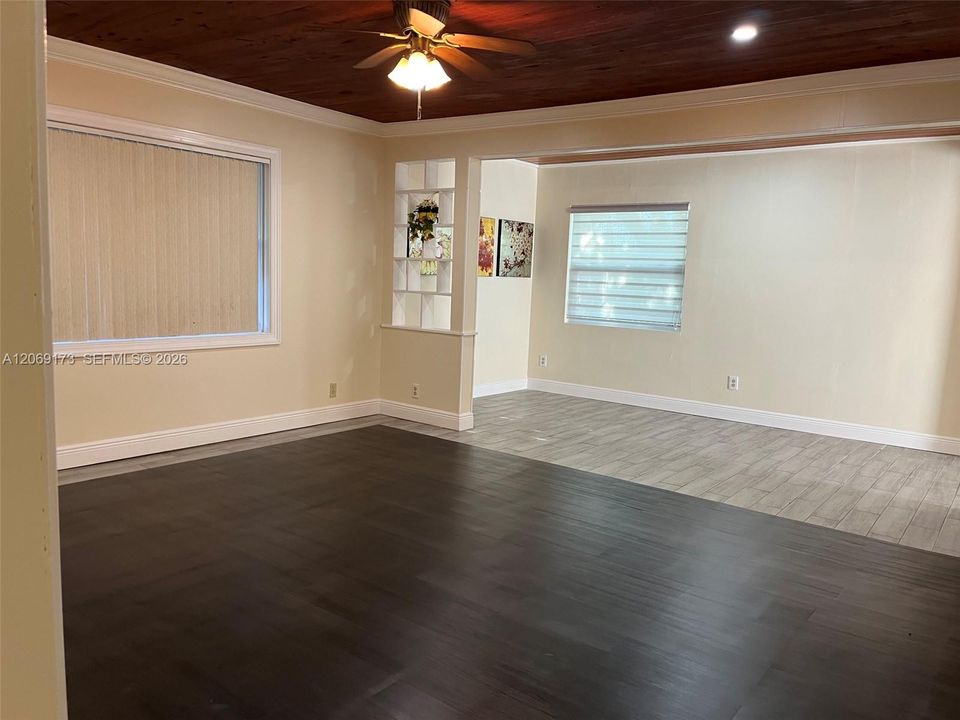 En Venta: $395,000 (3 camas, 1 baños, 1363 Pies cuadrados)