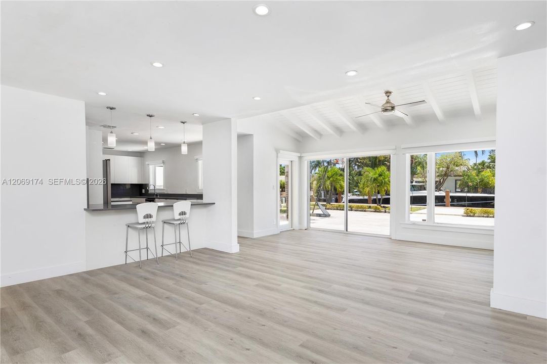 For Rent: $9,500 (3 beds, 3 baths, 1646 Square Feet)