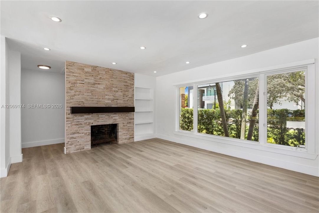 For Rent: $9,500 (3 beds, 3 baths, 1646 Square Feet)