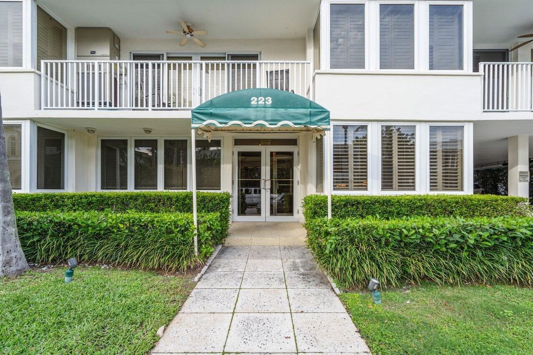 003 223 Atlantic Ave