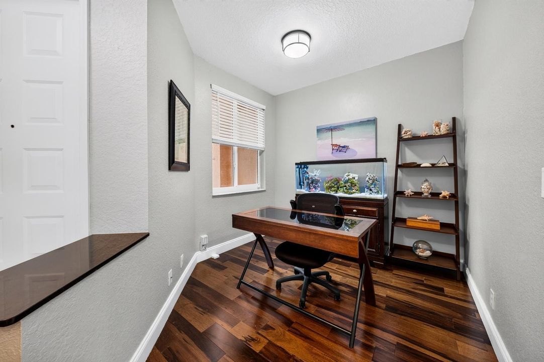 007-006-Office-1500x999