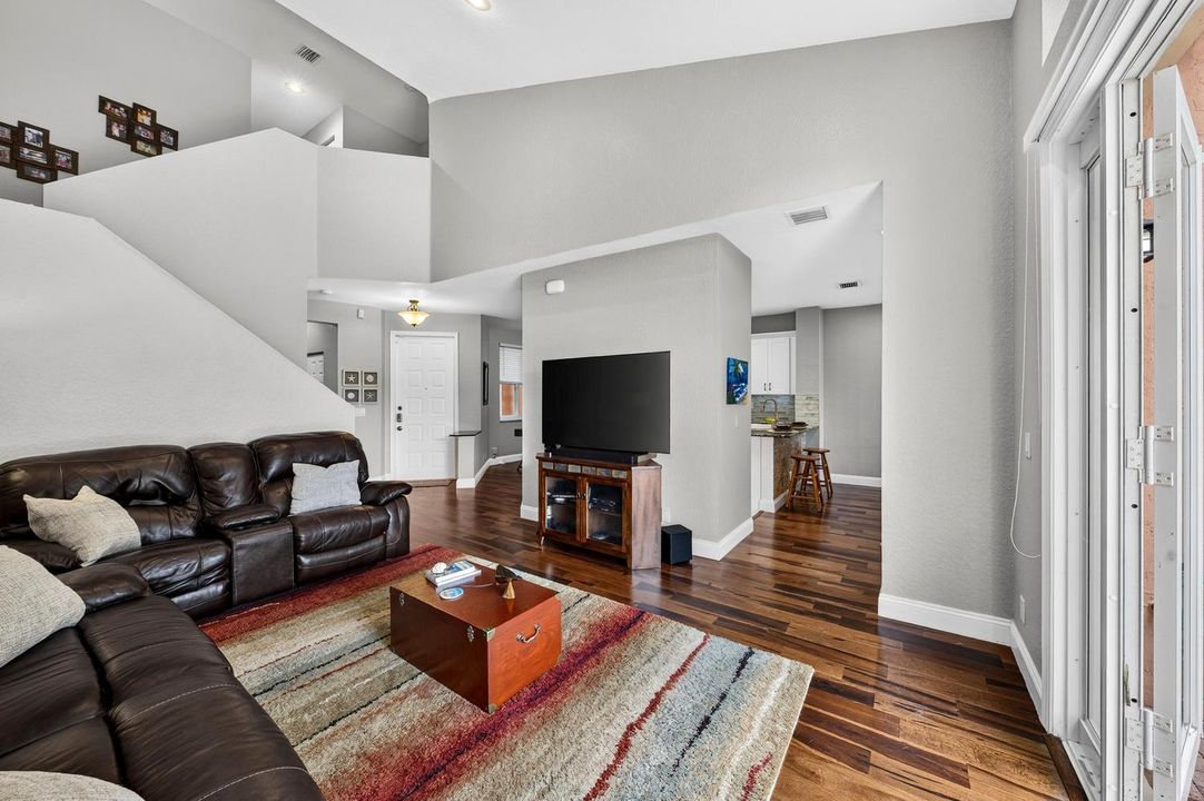 018-043-Living Room-1500x999