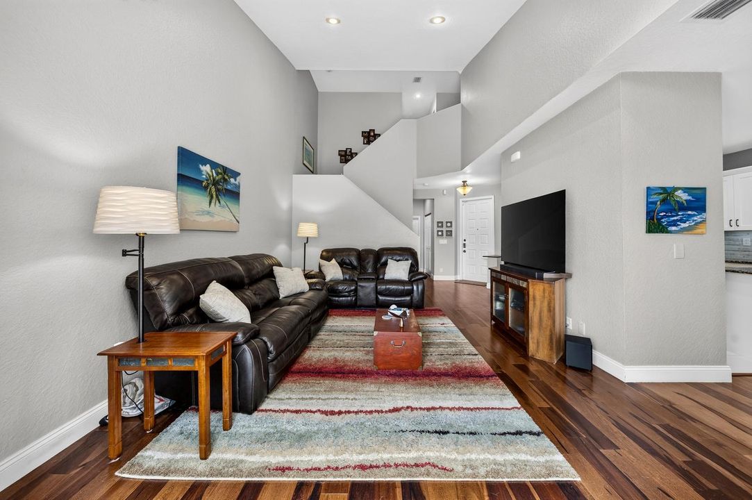 017-019-Living Room-1500x997