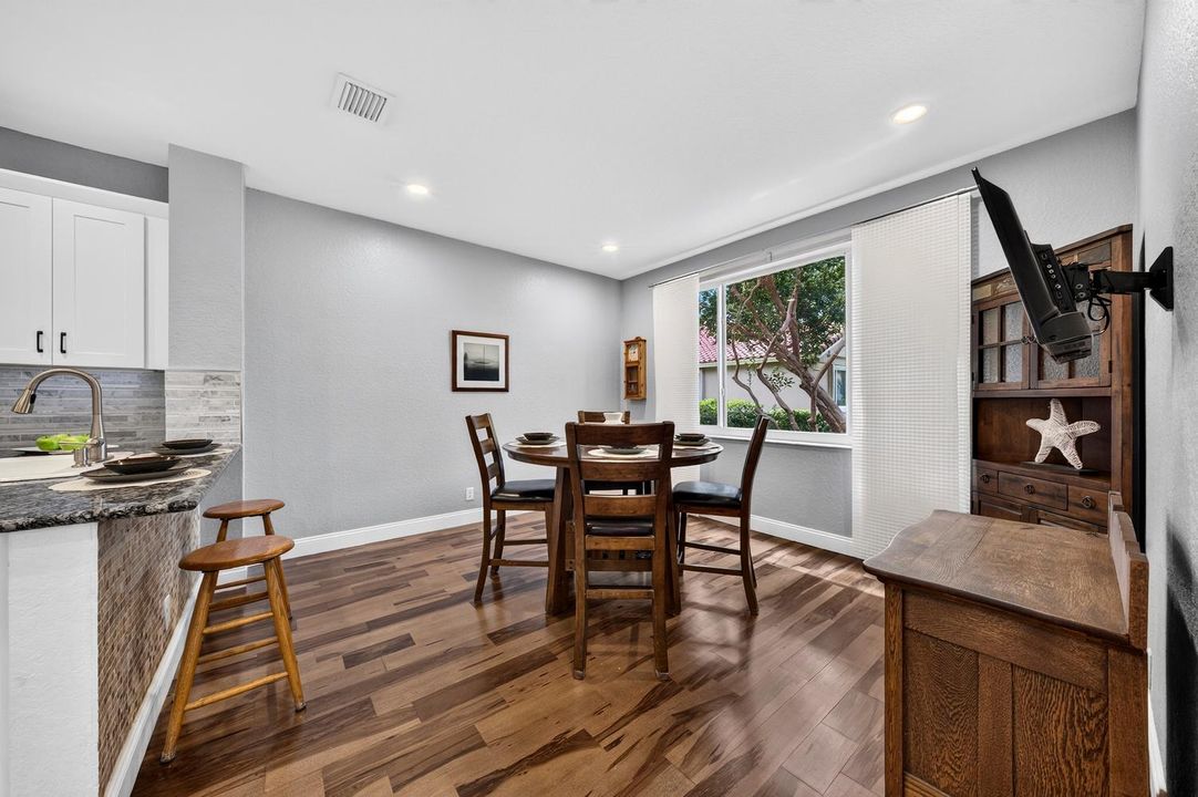 013-044-Dining Room-1500x999