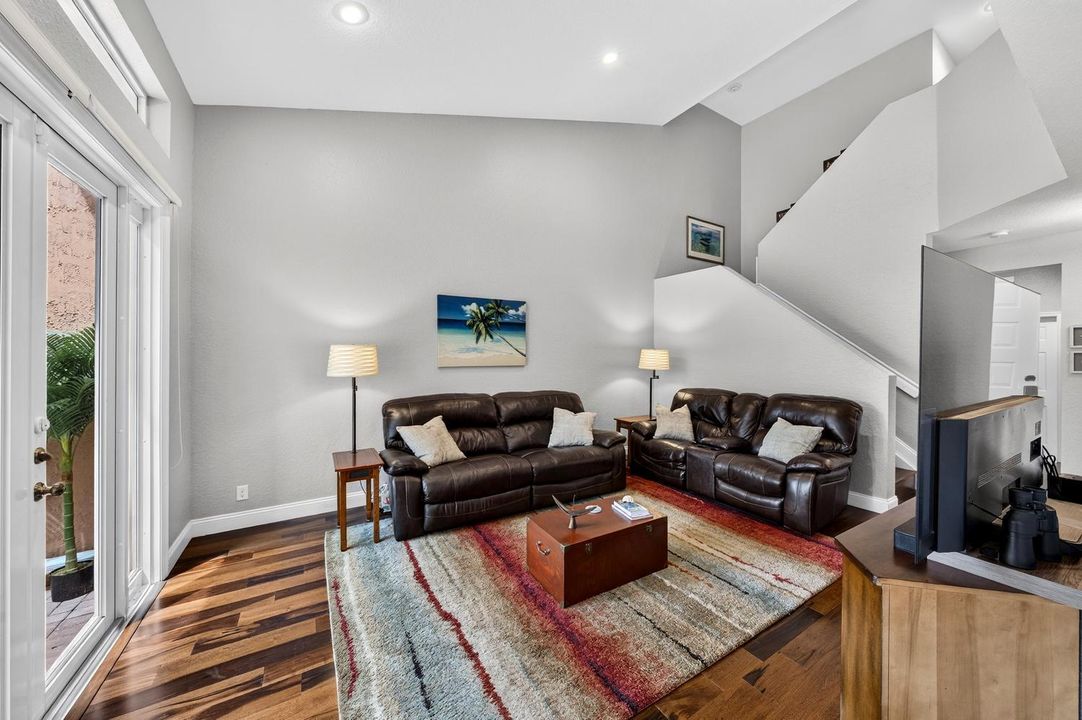 016-042-Living Room-1500x998