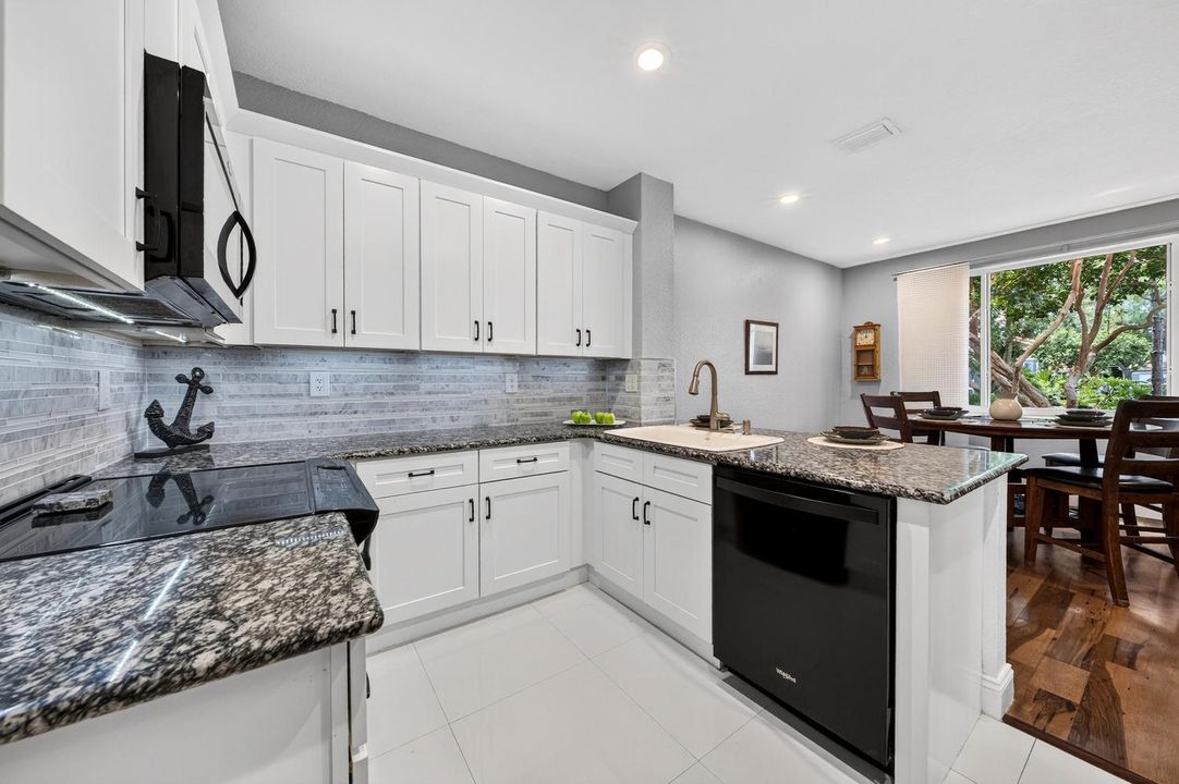 009-039-KitchenEating Area-1500x999