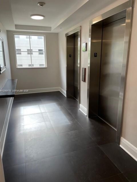 For Sale: $480,000 (2 beds, 2 baths, 1219 Square Feet)