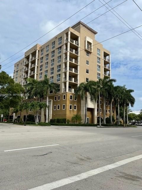 For Sale: $480,000 (2 beds, 2 baths, 1219 Square Feet)