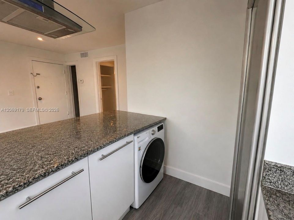 В аренду: $2,650 (2 спален, 1 ванн, 585 Квадратных фут)
