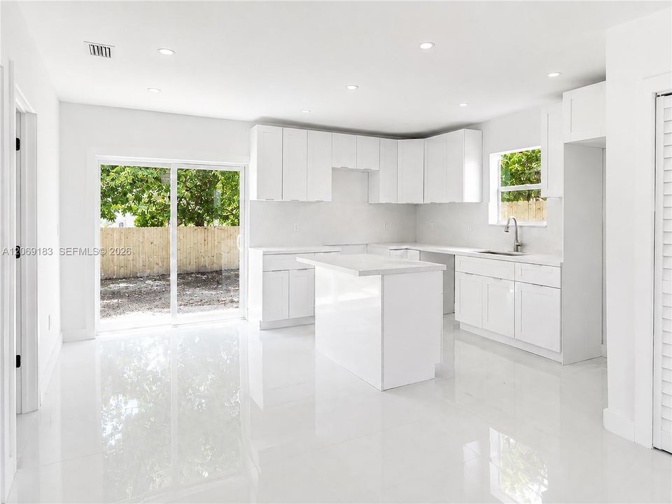 For Sale: $430,000 (4 beds, 1 baths, 1034 Square Feet)
