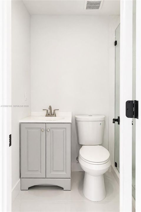 For Sale: $430,000 (4 beds, 1 baths, 1034 Square Feet)