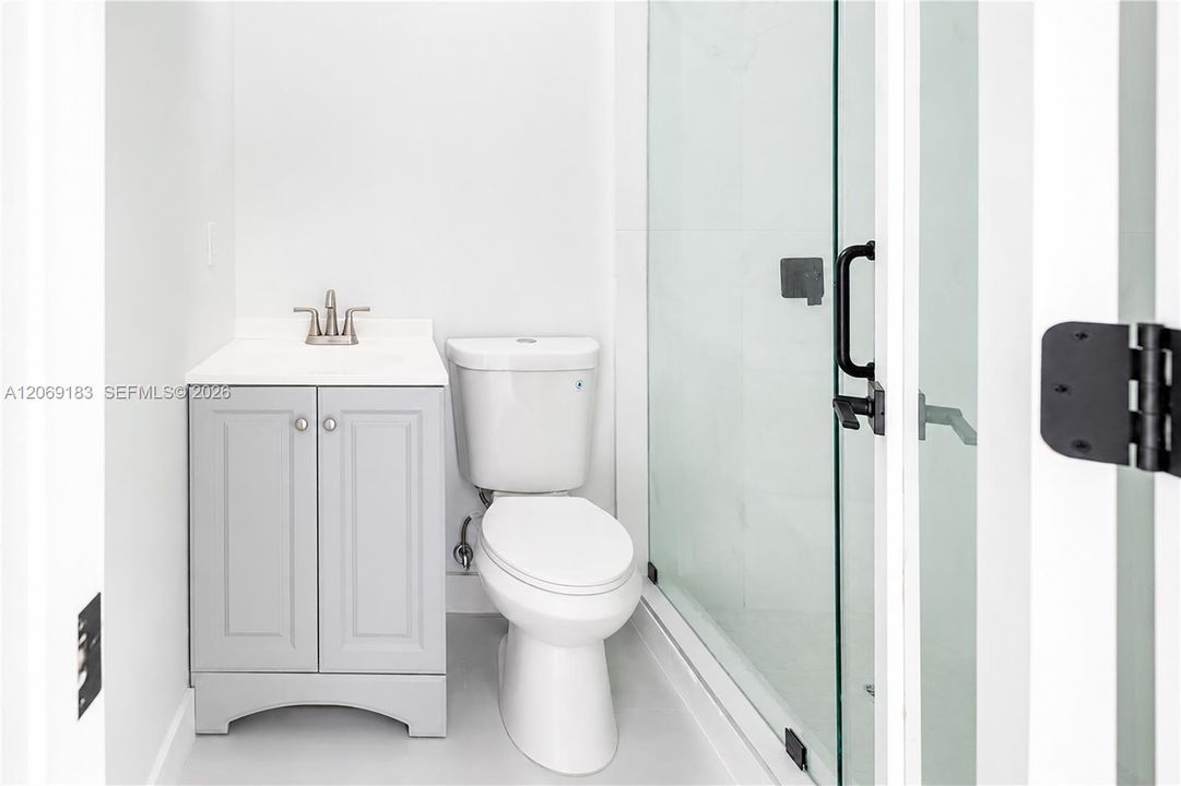 For Sale: $430,000 (4 beds, 1 baths, 1034 Square Feet)