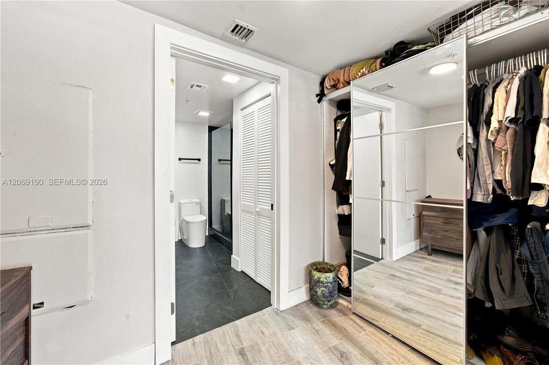 For Rent: $3,200 (1 beds, 1 baths, 791 Square Feet)