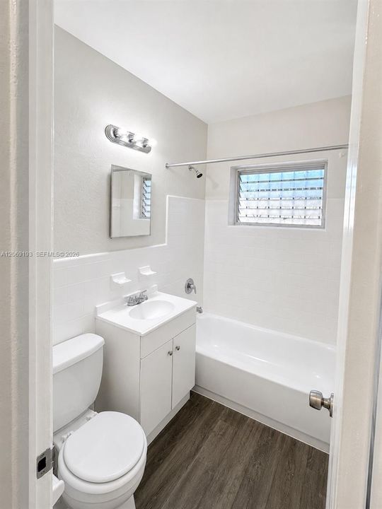 For Rent: $1,400 (1 beds, 1 baths, 1080 Square Feet)