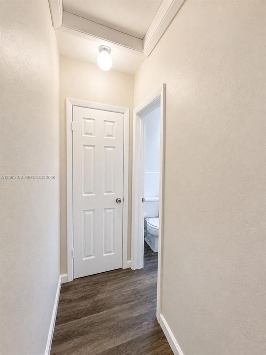 For Rent: $1,400 (1 beds, 1 baths, 1080 Square Feet)