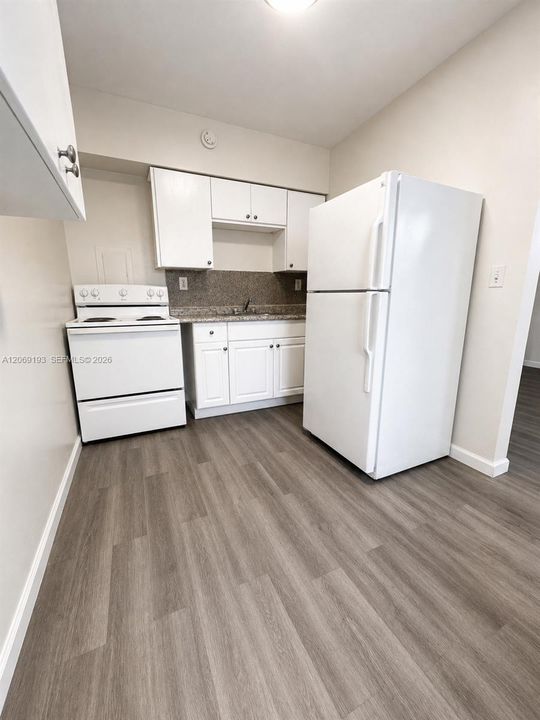 For Rent: $1,400 (1 beds, 1 baths, 1080 Square Feet)