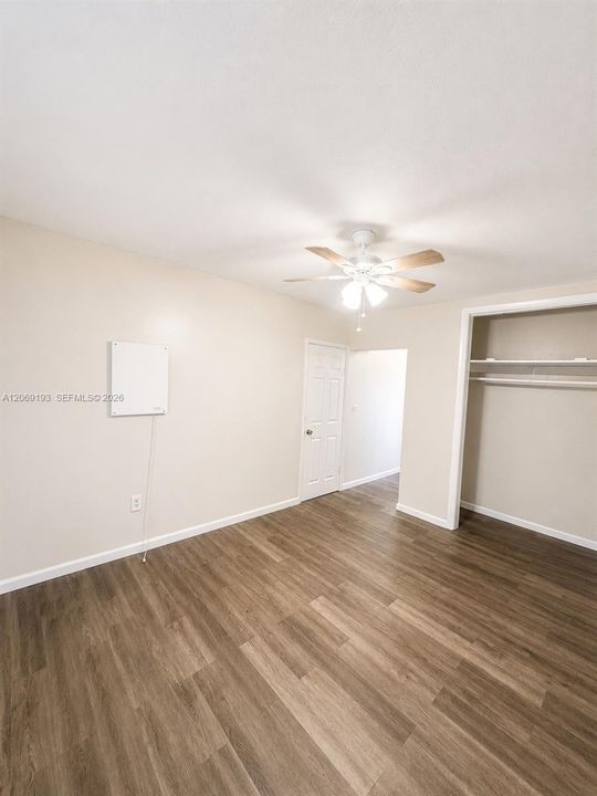 For Rent: $1,400 (1 beds, 1 baths, 1080 Square Feet)