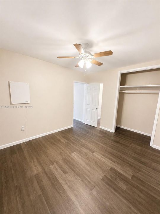 For Rent: $1,400 (1 beds, 1 baths, 1080 Square Feet)