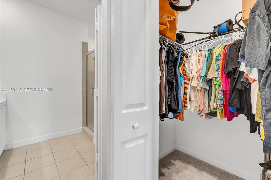 En Renta: $4,100 (4 camas, 2 baños, 1820 Pies cuadrados)